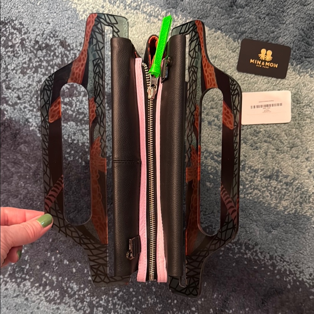 Min & Mon Black Bag with Vibrant Snake Design - Picture 3 of 16